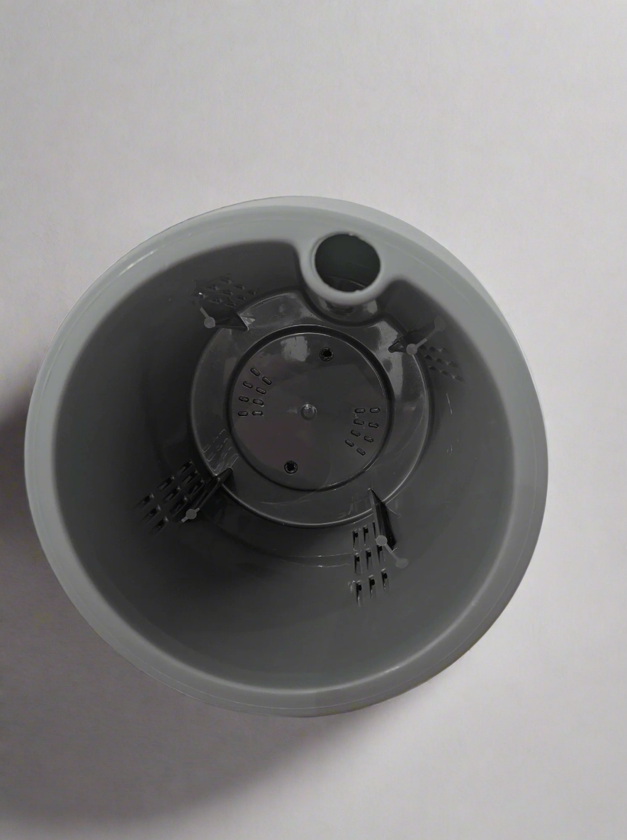 Inside of Ribbed Planter showing water reservoir