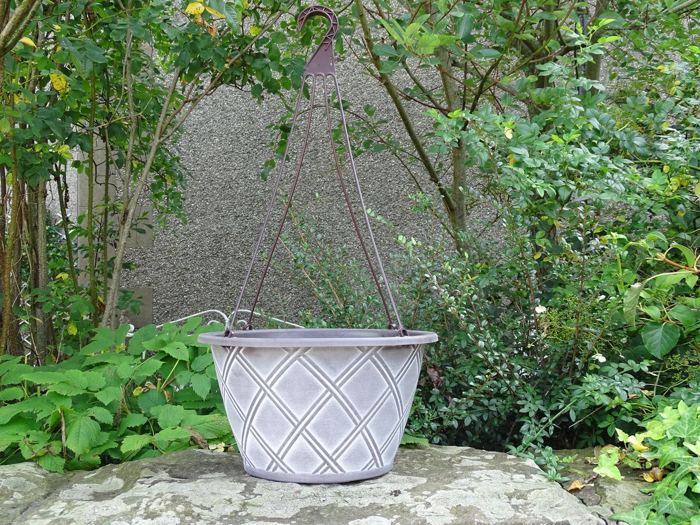 Bell Lattice Hanging Basket
